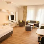 Apartmanhotel Adapt 3*