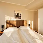 Adapt Apartmanhotel 3*