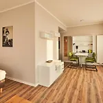 Apartmanhotel Adapt 3*