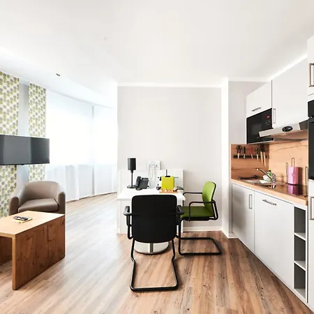 Adapt Aparthotel *