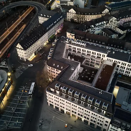 Adapt アパートホテル