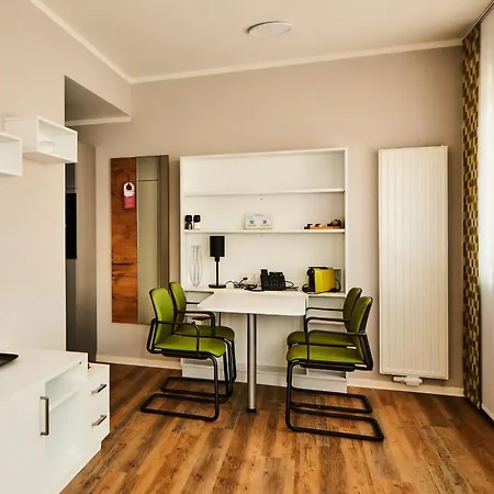 Aparthotel Adapt 3*